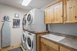Black Bear Lodge, Separate Laundry Room by Garage with 2 Washers and 2 Dryers